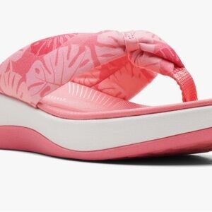 Clarks Arla Gilson sandals